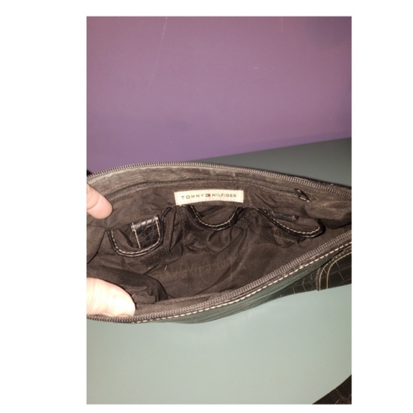 Tommy Hilfiger purse - Picture 5 of 5